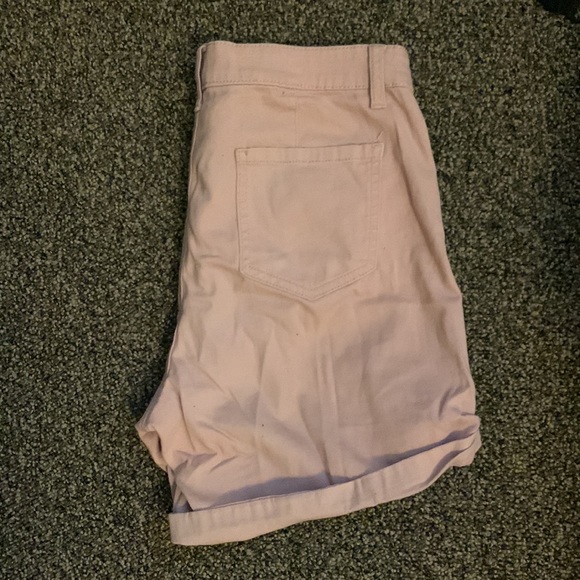 Women’s utility shorts. Pink. 97% cotton, 3% spandex. Women’s size 8, EU=38. - Picture 5 of 5